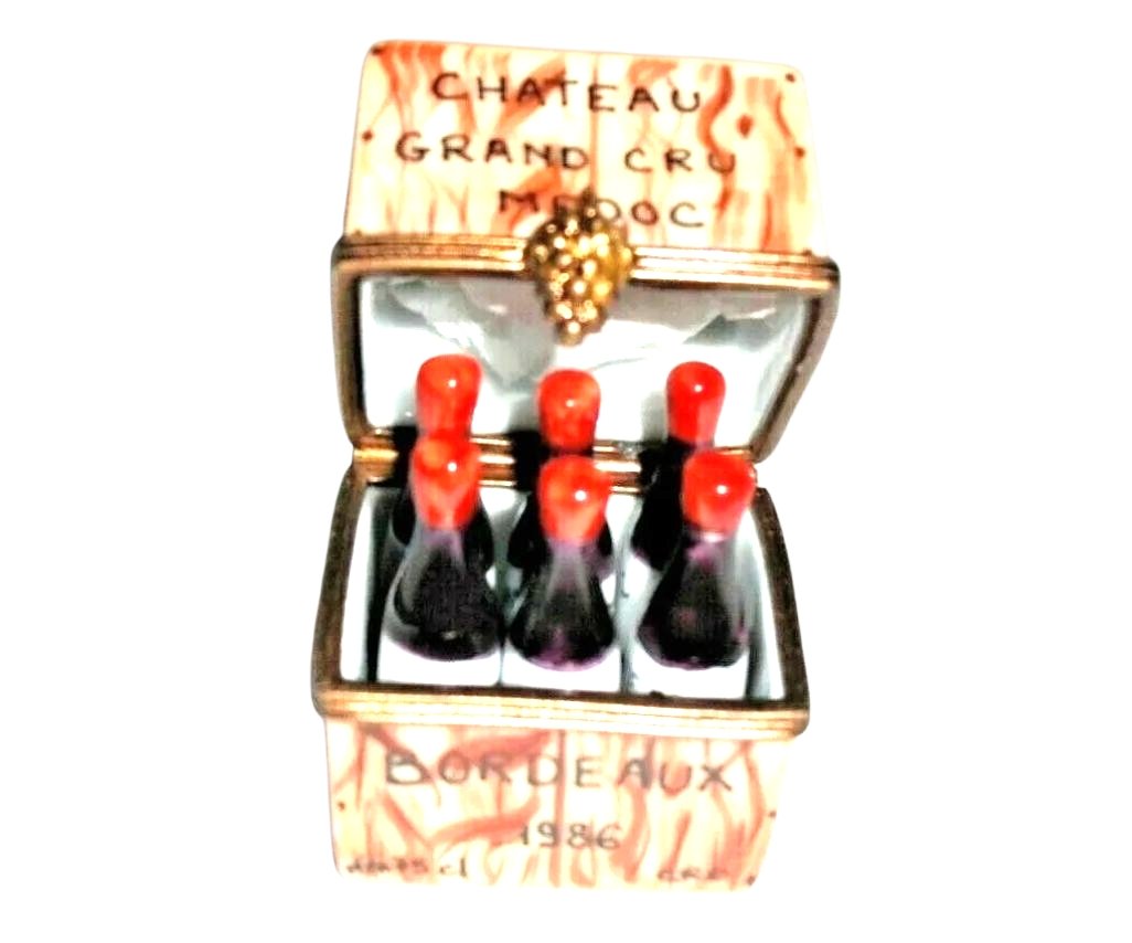 Premium wooden crate with 6 assorted bottles of wine